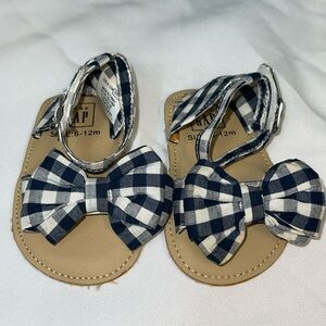 Gap navy gingham sandals with bow, size 6-12 months, never worn